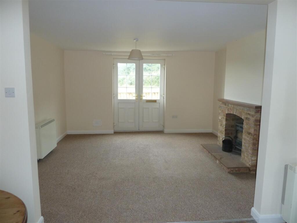 House in East Lindsey, North Somercotes - More