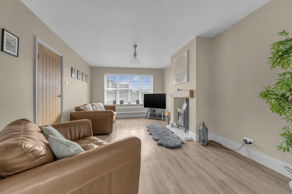 Woodfield Close, Humberston photo 4