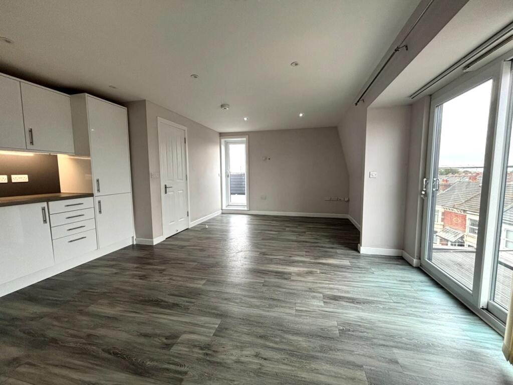 Apartment in Portsmouth - View 4