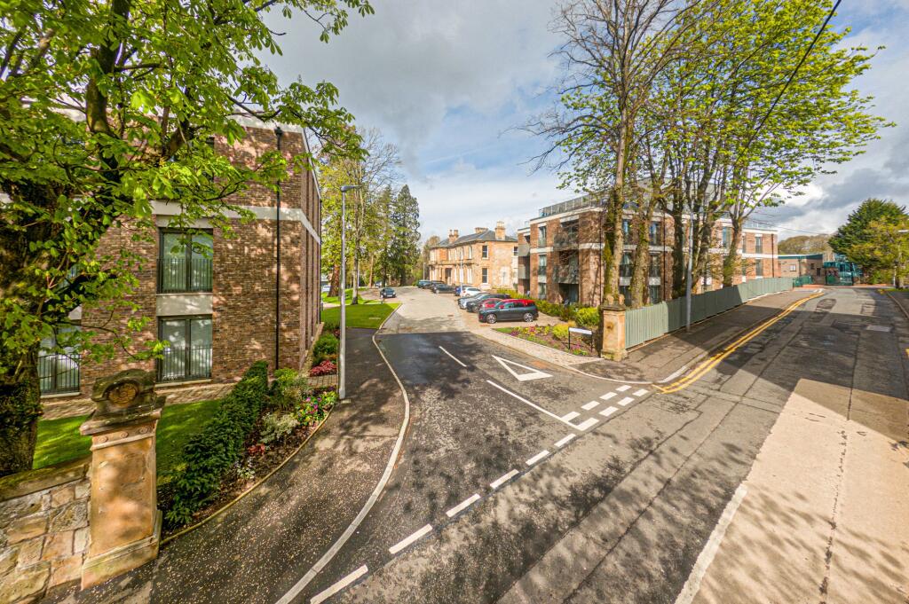 Main image of property: Eastwoodhill Grove, Giffnock, Glasgow, East Renfrewshire
