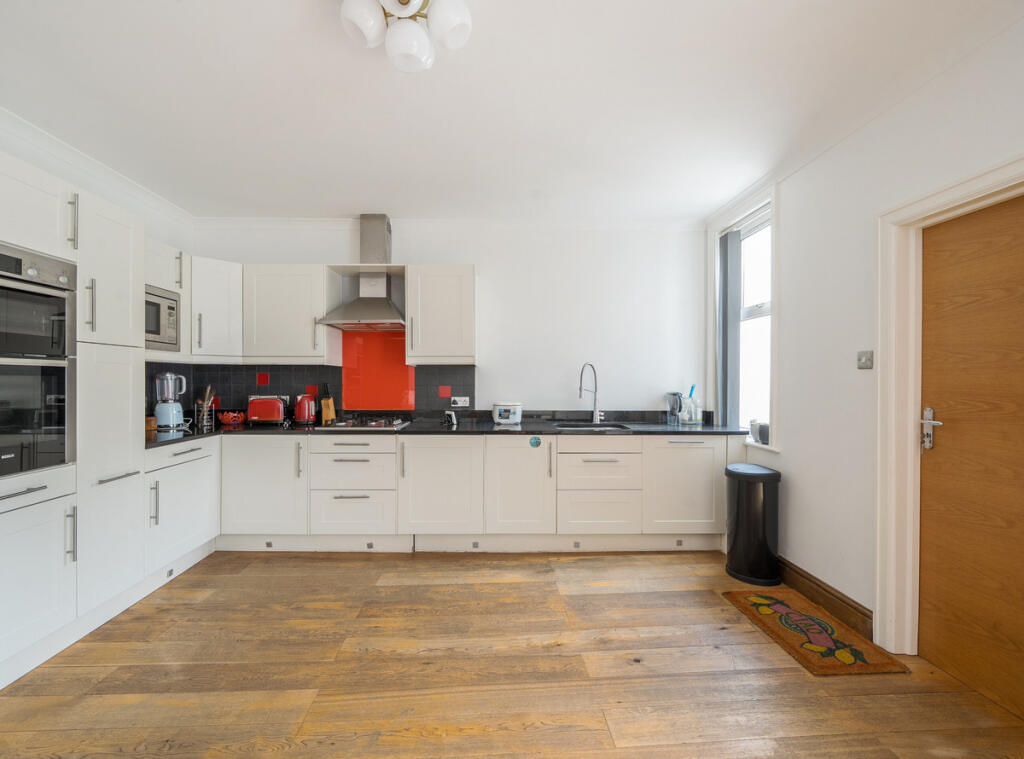 House in London, Dudden Hill, Dollis Hill - View 5