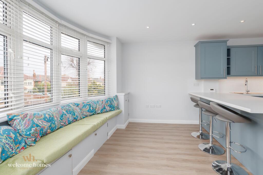Apartment in Christchurch, Iford, Bournemouth - View 4