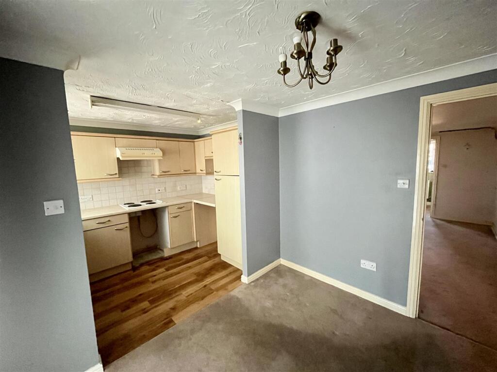Elan Close, Wymondham - View 5