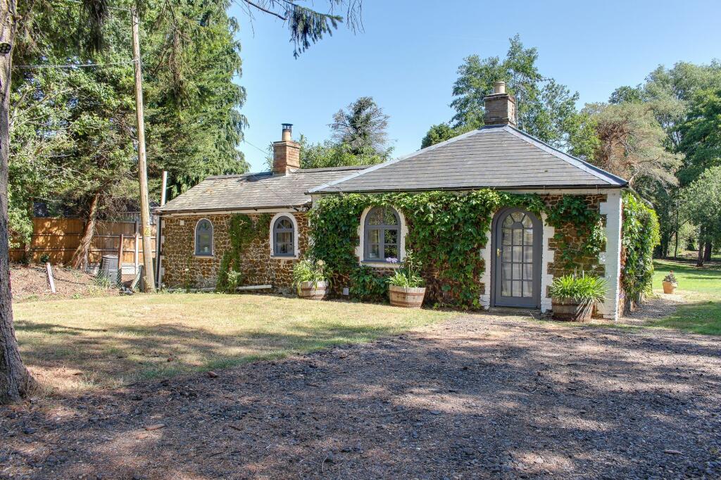 Main image of property: Main Road, West Bilney, PE32