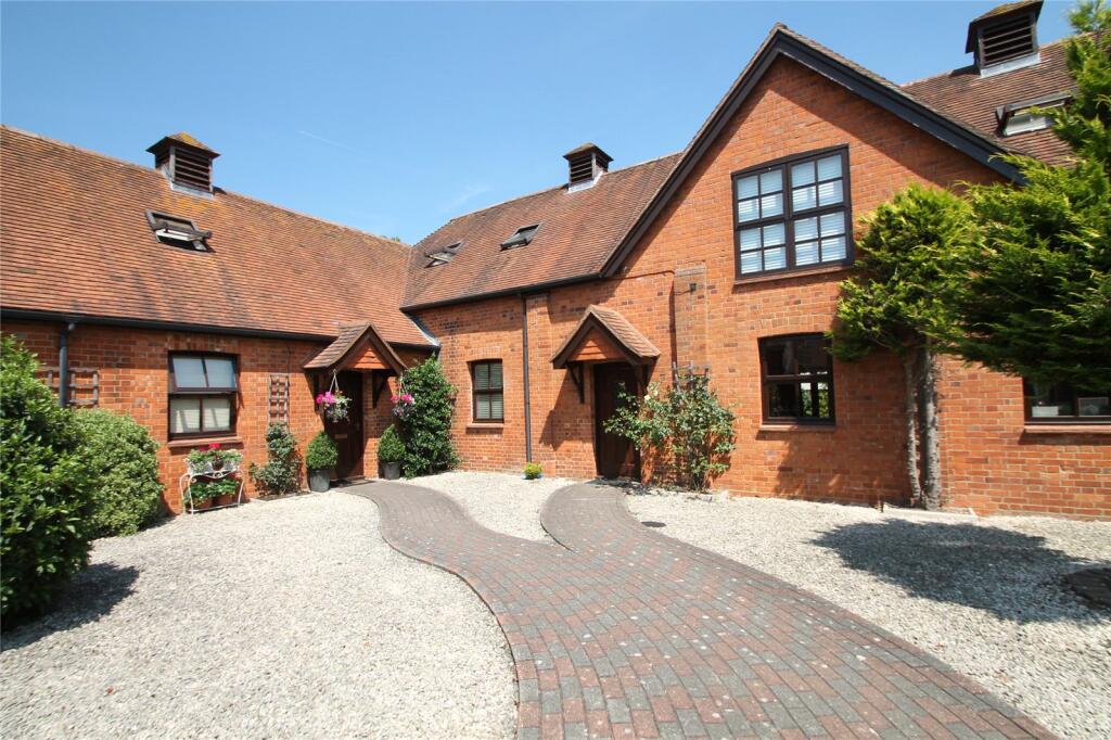 Main image of property: Lines Road, Hurst, Reading, Berkshire, RG10