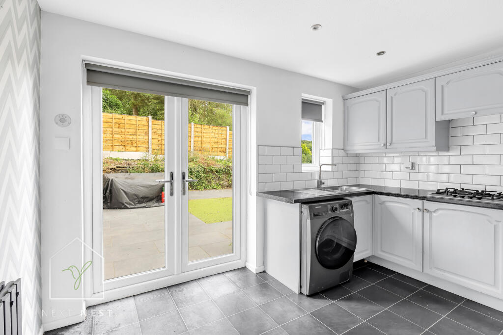 Leaside Close, Shawclough,  Rochdale photo 4