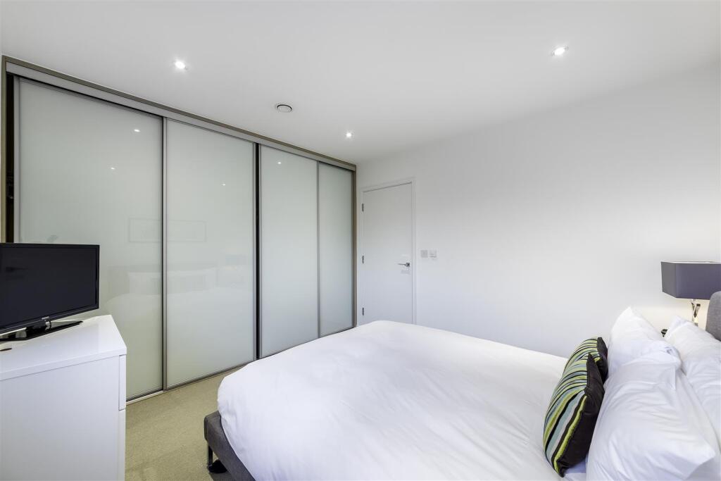 Apartment in London - View 4
