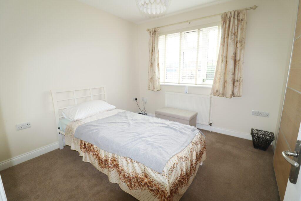 House in Hayling Island, Eastoke - More