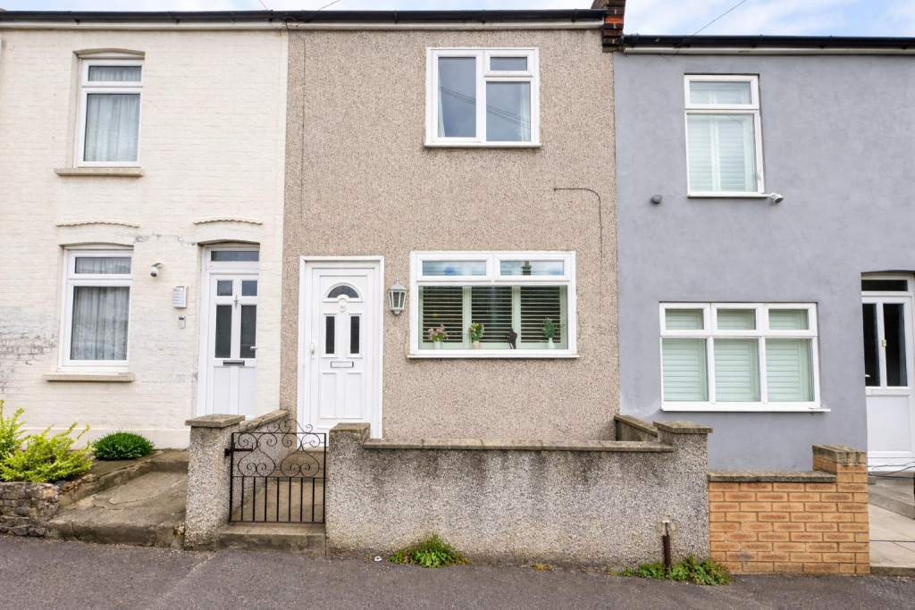 Main image of property: Gipsy Lane, Grays