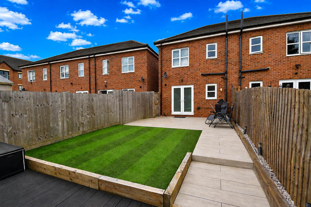 Lemon Tree Grove, Urmston, M41 photo 4