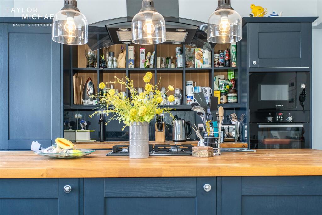 Apartment in Brighton - View 5