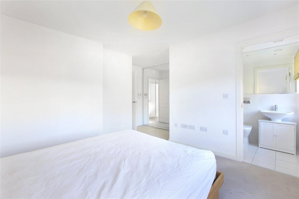 Apartment in London - View 4