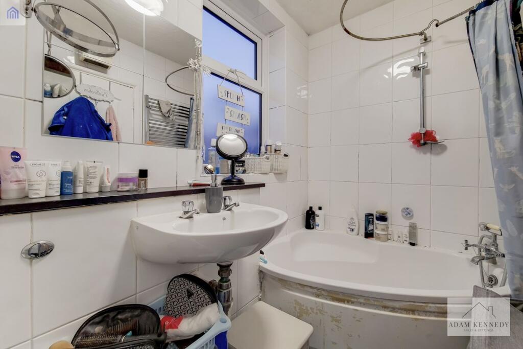 House in London, Ponders End - View 4