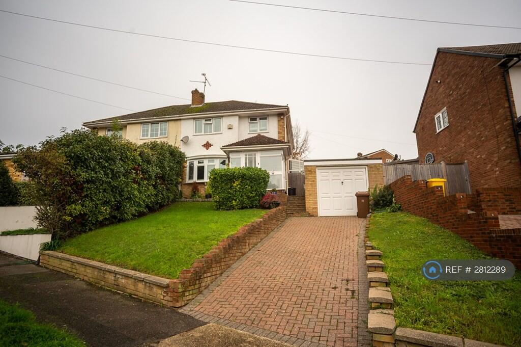 Main image of property: Sussex Drive, Chatham Kent, ME5