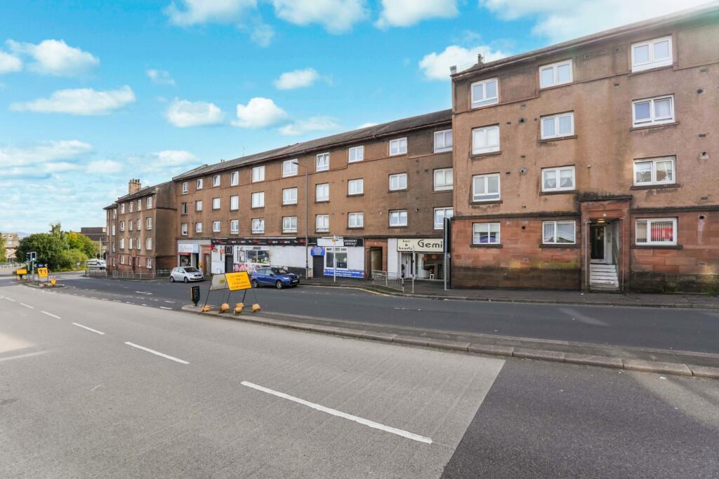 Main image of property: 1/2, 11 Inverkip Street, Greenock