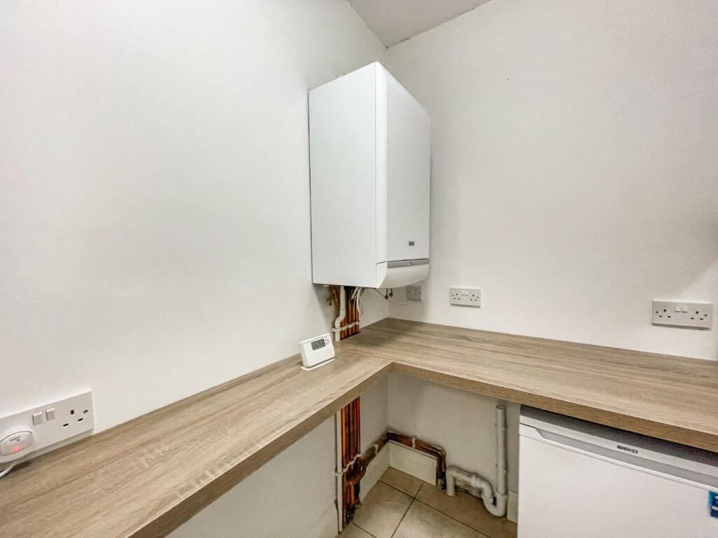 House in Pontarddulais - View 5