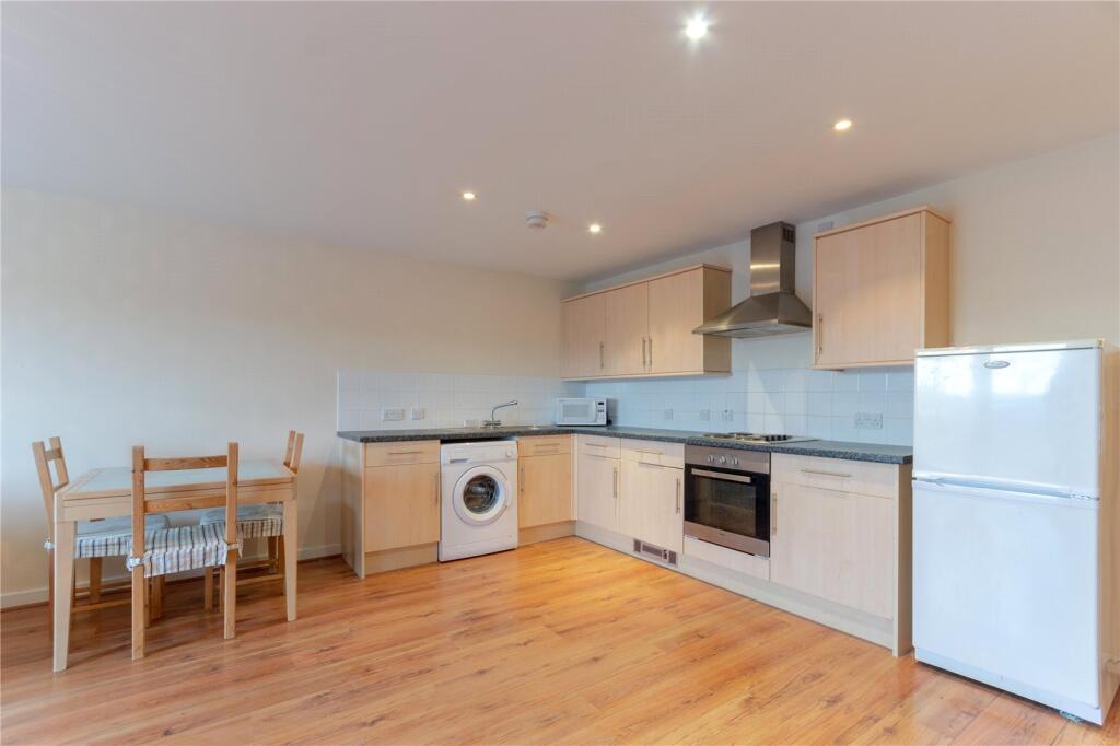 Apartment in Newcastle upon Tyne, Tyne and Wear - View 2