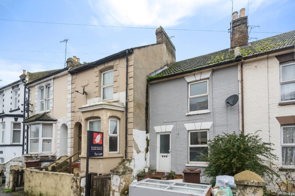 Main image of property: Richmond Road Gillingham ME7