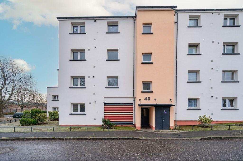 Main image of property: 40/4 Dumbryden Gardens, Murrayburn, Edinburgh, EH14 2NR