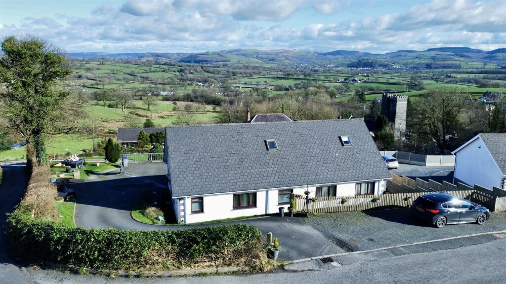 Main image of property: Brynawelon, Llanwenog