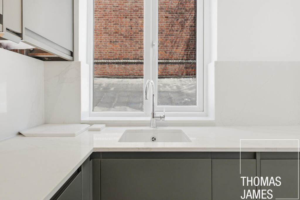Apartment in London - View 4