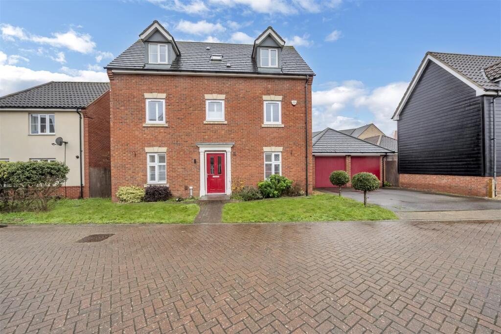 5-bed detached on Todd Way, Bury St. Edmunds, £550,000
