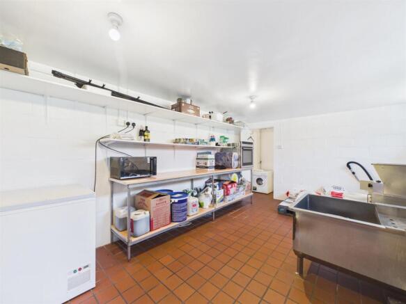 CAM03844G0-PR0466-STILL022.jpg