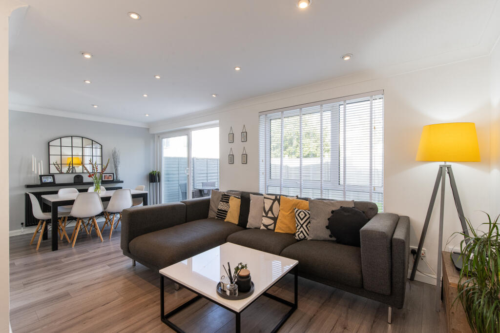 Main image of property: Templeton Court, Radnor Walk, Shirley, Surrey