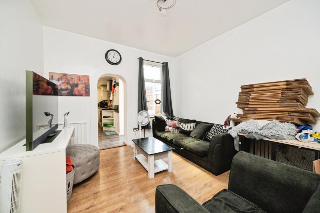 Lodge Road, Redditch, Worcestershire, B98 - View 4