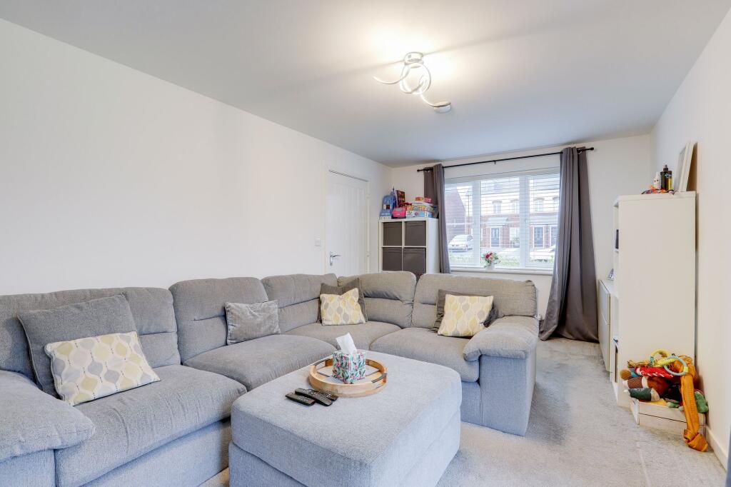 Magee Close, Hucknall, NG15 - View 6