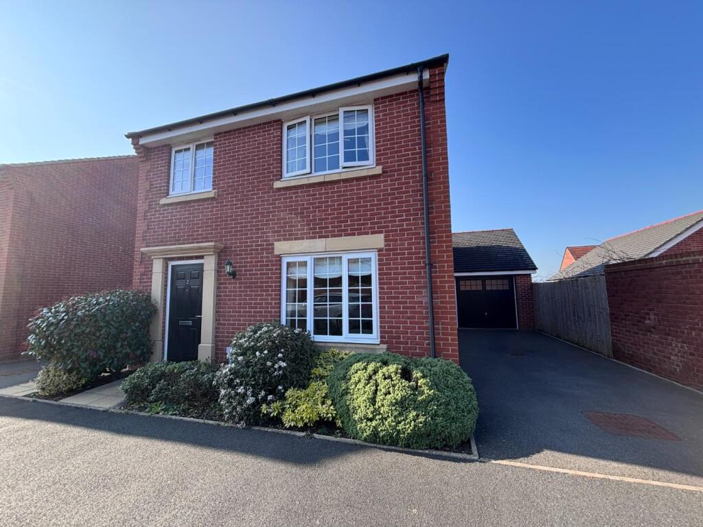 Main image of property: Rockbourne Close, Stratford-upon-Avon