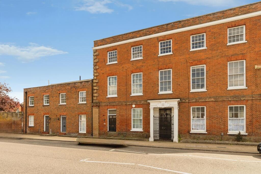 Main image of property: Hitchin Street, BALDOCK