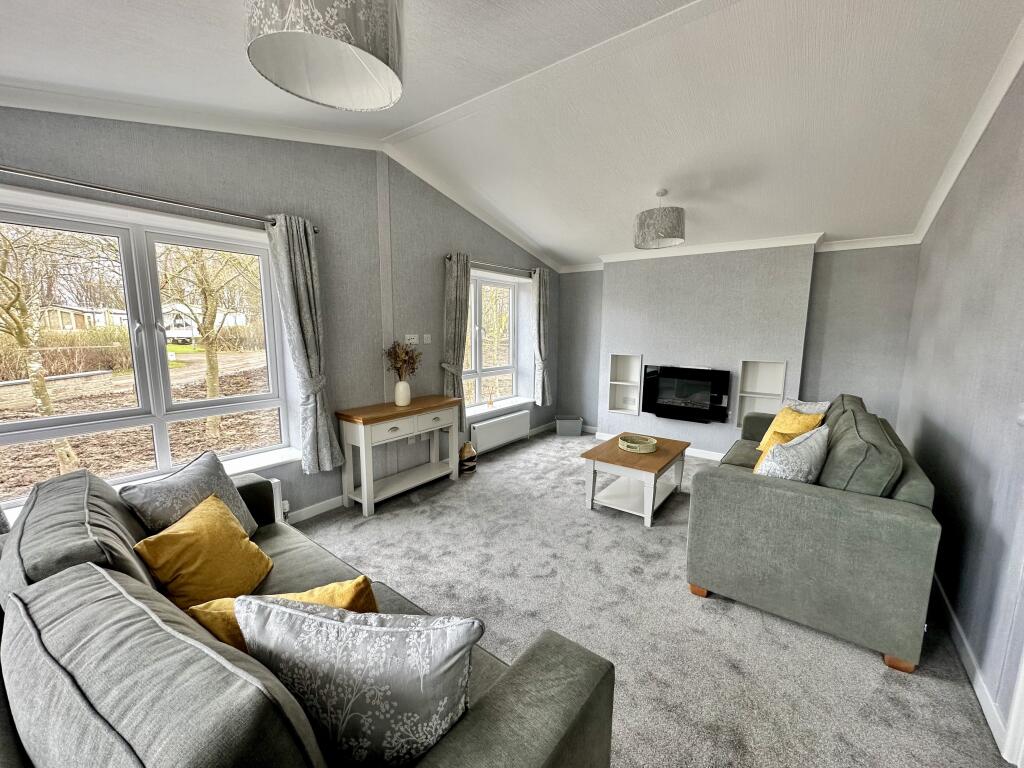 Two Bed Omar Image, Silver Carrs Coastal Park, Amble, Morpeth, Northumberland, NE65 0JR photo 2