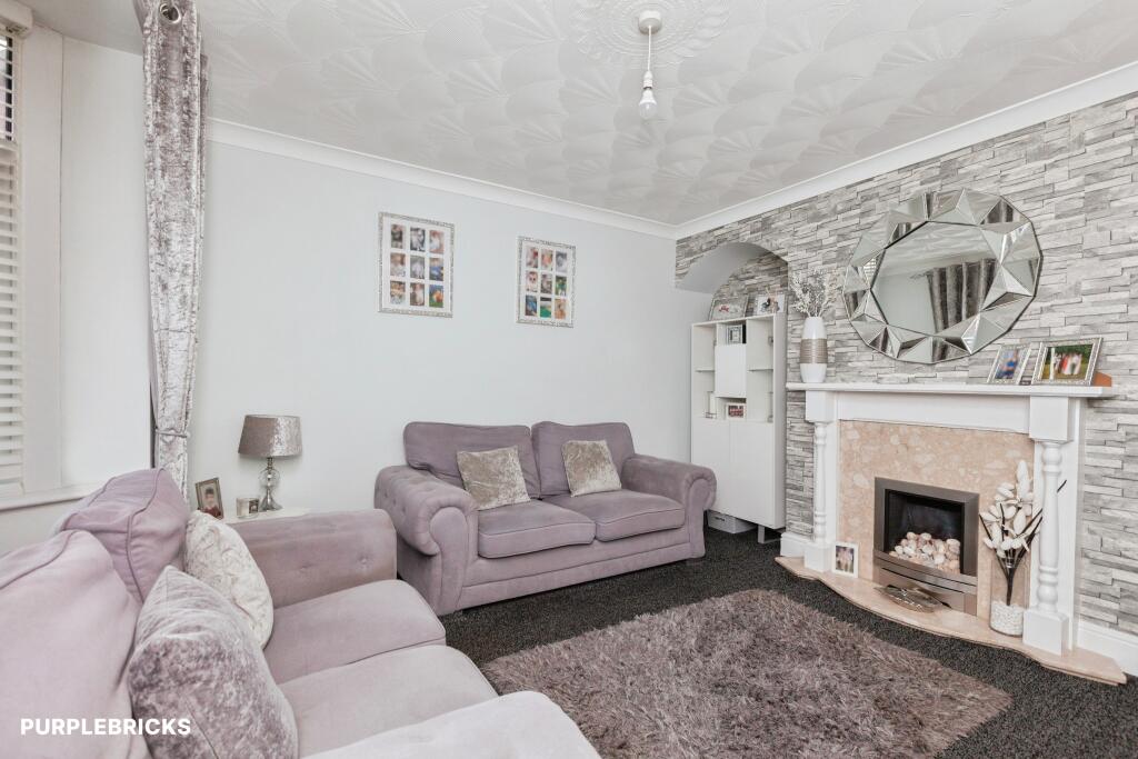 House in Blaby, Braunstone - More