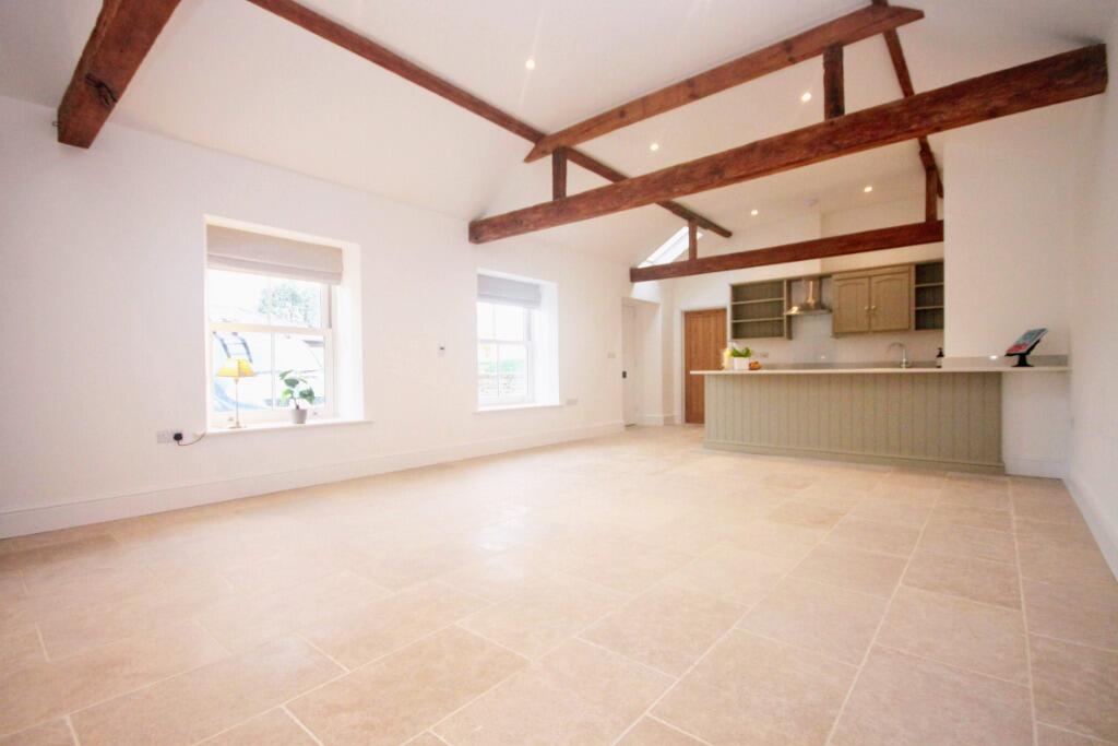 House in Gloucester - View 2