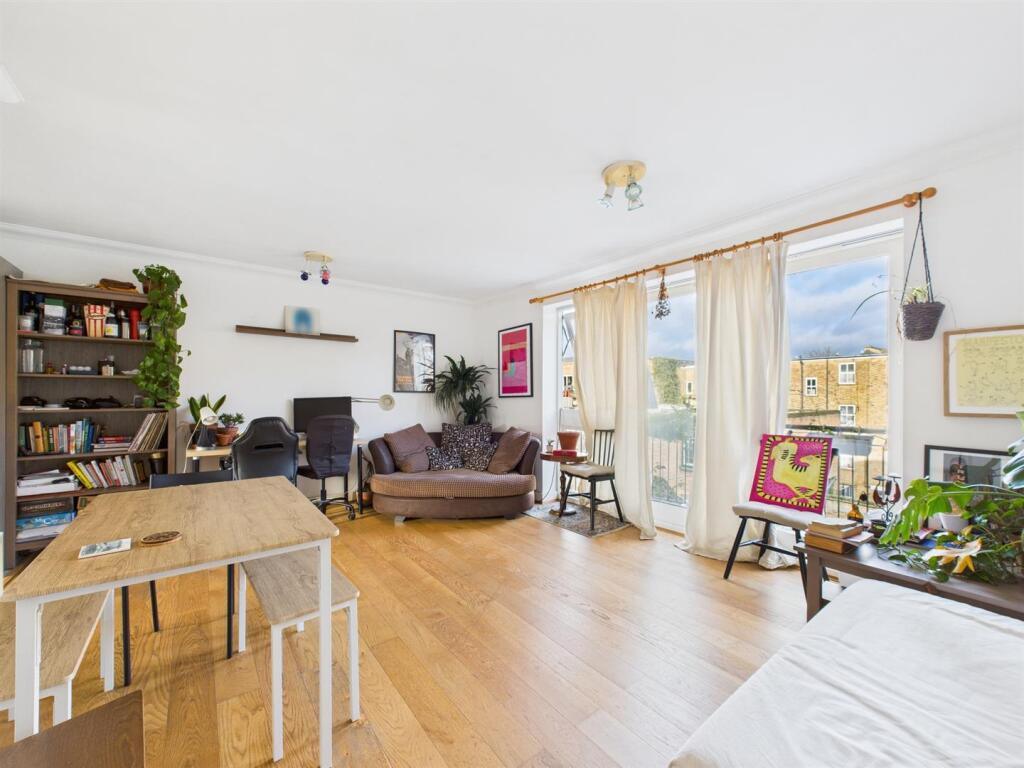 Main image of property: Cheshire Street, Shoreditch, E2