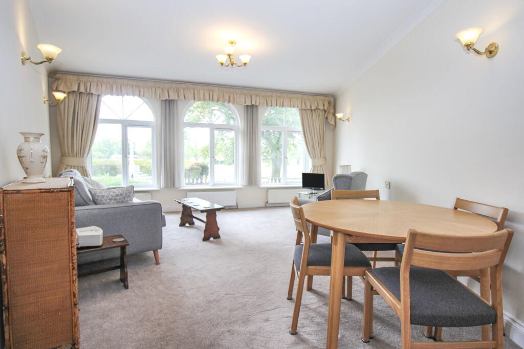 Apartment in Redhill - View 5