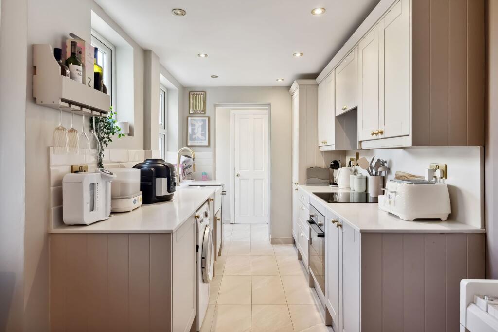 House in London, Sutton New Town, The Wrythe - View 5