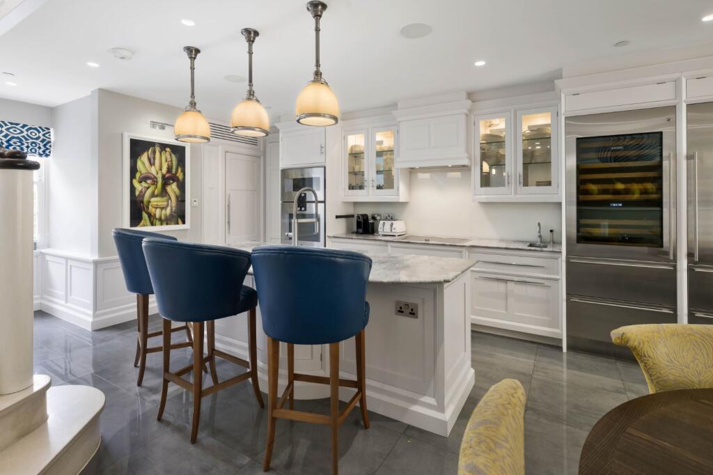 House in London - View 5