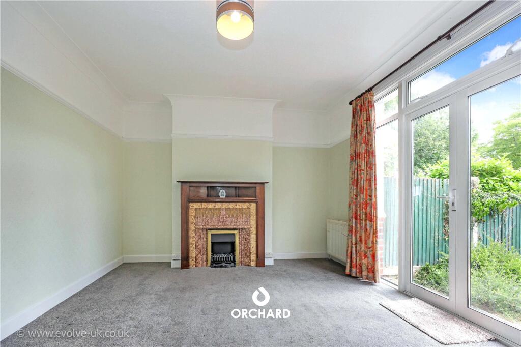The Grove, Ickenham, UB10 photo 4