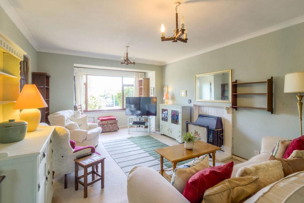 House in Milton Keynes, Redhouse Park, Poets Estate - View 4
