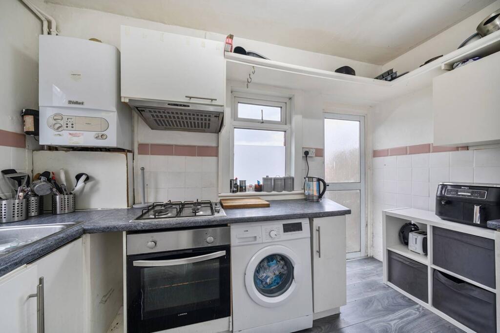 Main image of property: Kingston Road, Raynes Park, London, SW20
