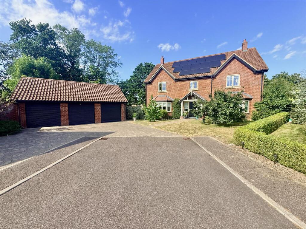 Main image of property: Hunts Mead, Forncett St. Peter