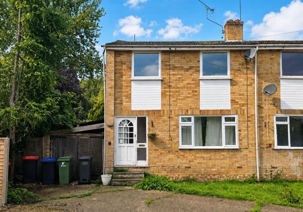 Main image of property: 15 Park Vale Close, Castle Hedingham, Halstead, Essex, CO9 3DS