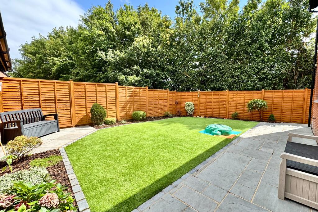 House in Fareham, Whiteley - View 3