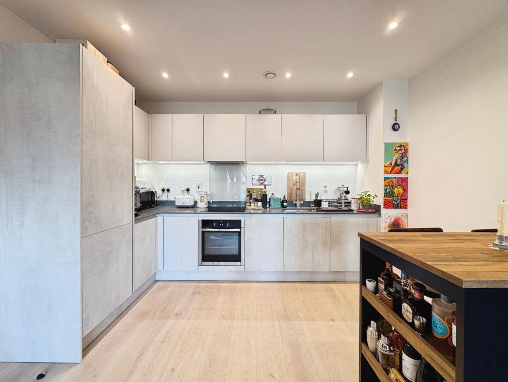 Apartment in London - More