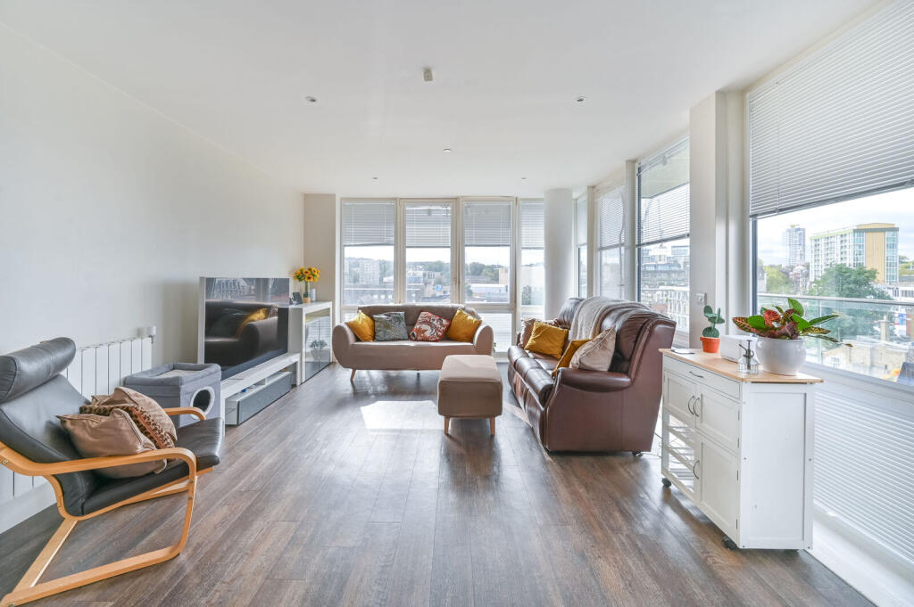 Apartment in London - View 2