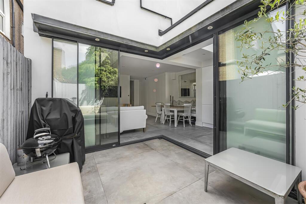 Lambrook Terrace, Fulham - View 6