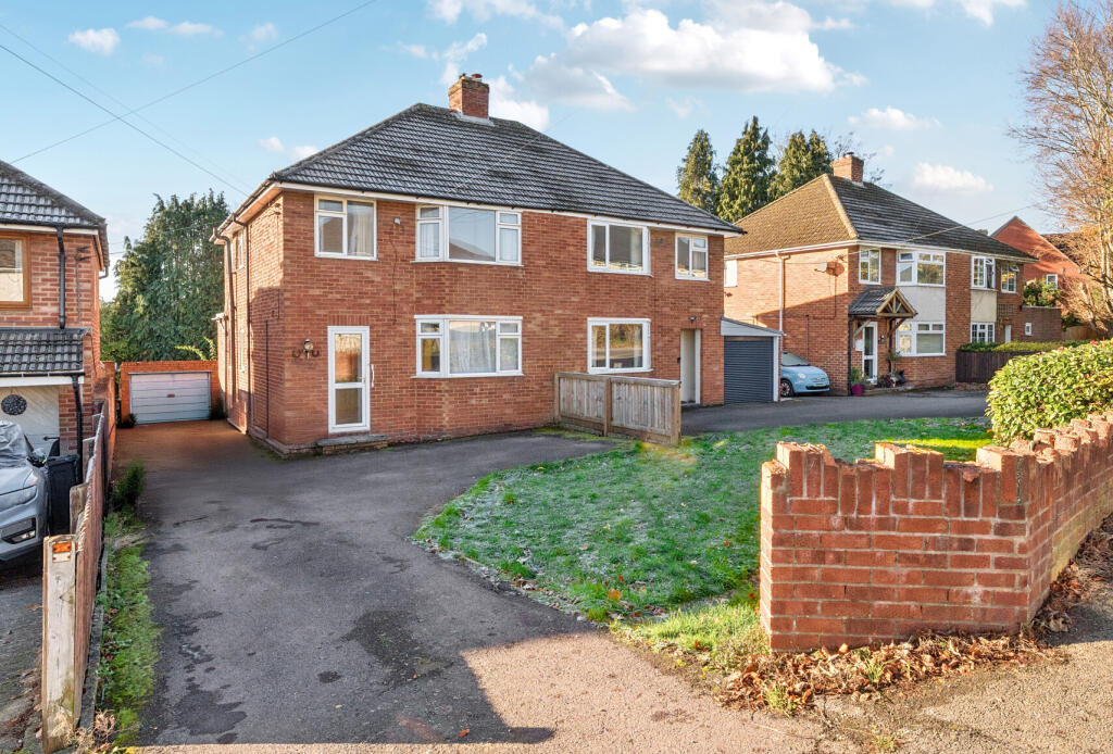 Main image of property: Cashes Green Road, Stroud, Gloucestershire, GL5
