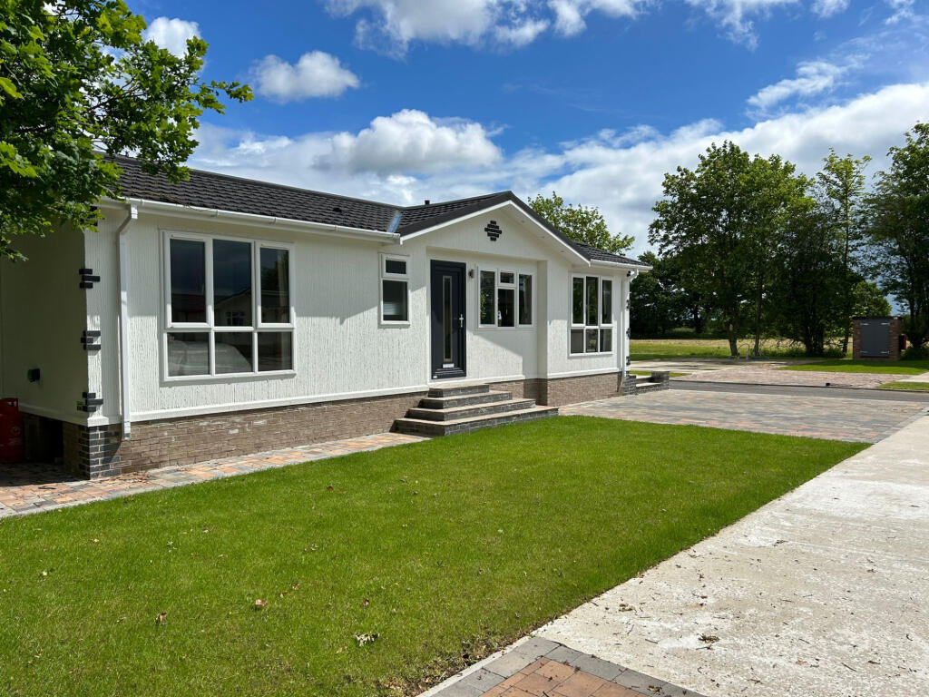 2-bed caravan on York, North Yorkshire, YO41, £219,000